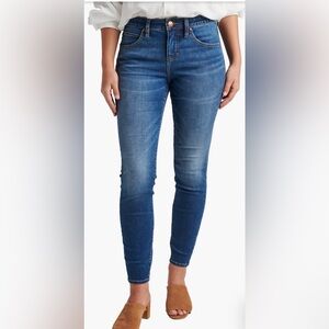 NWT Jag Cecilia Mid-Rise Skinny Jean